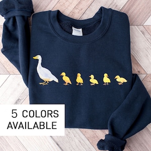 Charming Watercolor Duck Mother Pullover for Women - Perfect Valentine&#39;s Gift