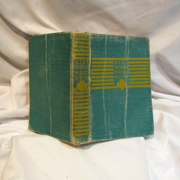 1940 Girl Scout Handbook, Mid Century Retro Book, Vintage Girl Scouts, Vintage Softcover Book