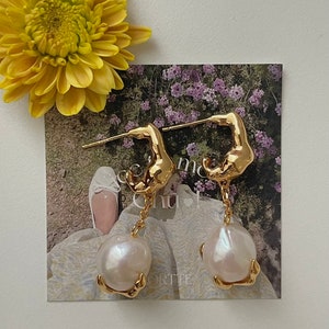 Baroque Pearl Earrings | large-shaped pearl Earrings | Pearl Drop Earrings | Vintage Earrings | Gold Pearl Earrings