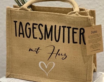 Jute Tasche / Geschenkverpackung Tagesmutter - Erzieher - Lehrer mit Herz  personalisiert