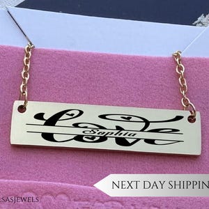 Collar de barra de amor personalizado, colgante con nombre y diseño de corazón personalizado, regalo de joyería grabado romántico para ella, collar de recuerdo de aniversario