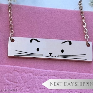 Collar con barra con cara de gato, colgante minimalista con barra horizontal, joyería grabada para mascotas, collar con gatito lindo, regalo para amantes de los gatos, joyería con nombre personalizado