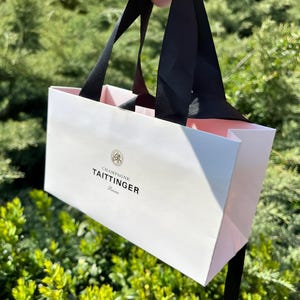 TAITTINGER Set regalo esclusivo per champagne: penne, gemelli e portachiavi con emblema dei Comtes de Champagne immagine 13