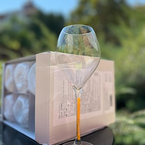 Veuve Clicquot 6-Piece Crystal Champagne Glass Set – with Yellow Stem