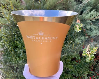 MOËT & CHANDON Vintage Metal Champagne Cooler – Silver and Gold