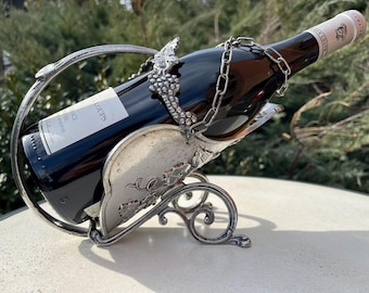 Vintage tinnen wijnschenker/flessenhouder met druivenmotief – jaren 60, 95% fijne tinnen, elegante wijnserver