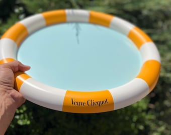 VEUVE CLICQUOT Sun Club Metalltablett - XL Größe - 52 cm (ca. 20,5 Zoll)