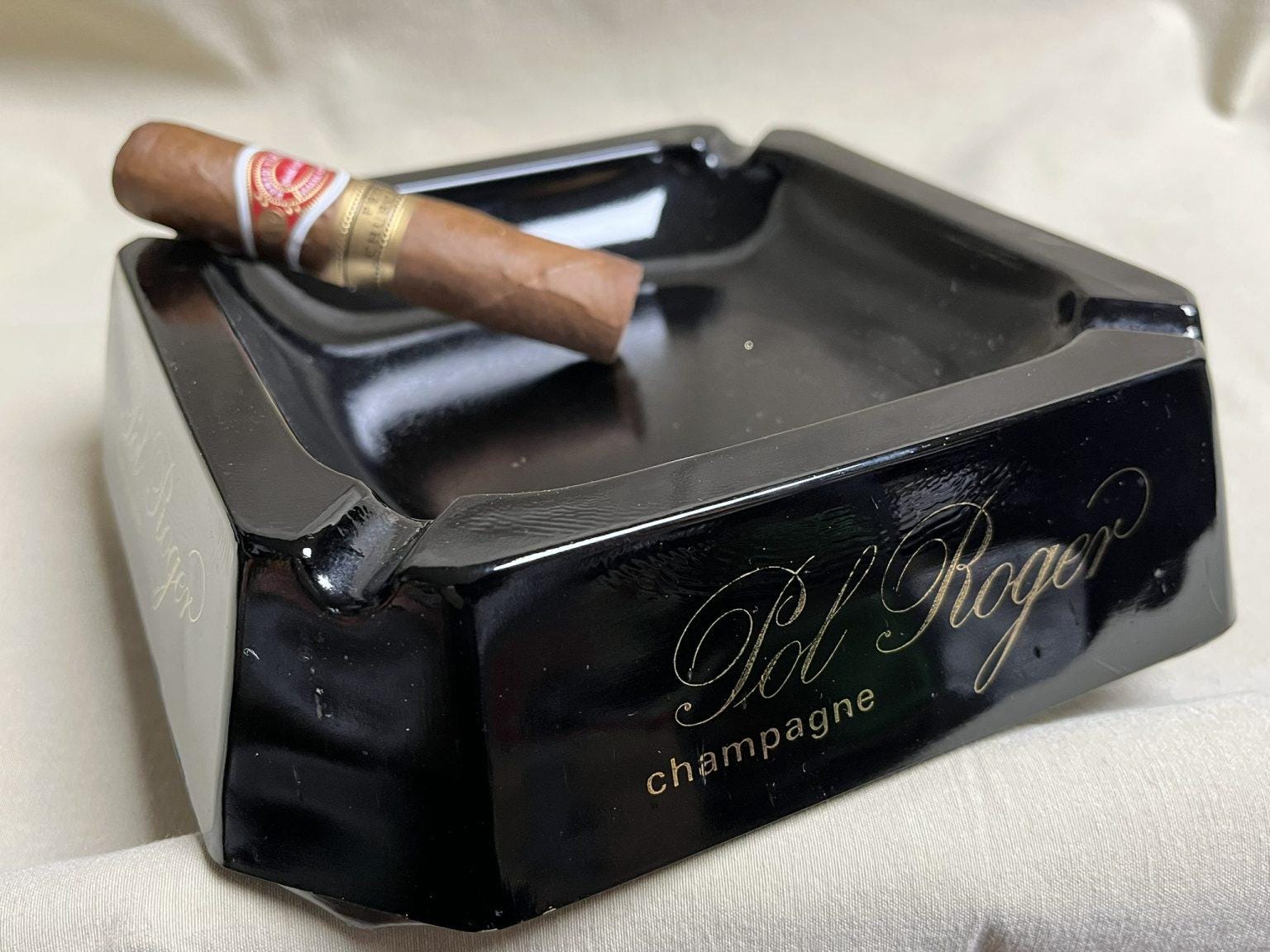 希少 COHIBA コイーバ 葉巻用高級灰皿 灰皿 葉巻 葉巻き RW464 希少 COHIBA コイーバ シガーガジェット 葉巻用高級灰皿 灰皿 葉巻 葉