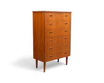 Mid Century Modern large chest of drawers with 2 doors, teak sideboard cabinet from the 50s, 60s, 70s.