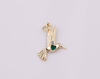 Charm colibri rempli d'or 14 carats oiseau émeraude avec coeur 16 x 21 mm collier pendentif breloques minimalistes CZ pavé