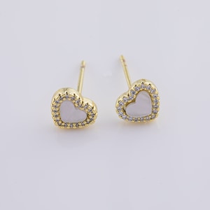 18K Gold Filled Herz Ohrstecker Pave CZ Perlmutt Gesicht 8 mm - Ein Paar
