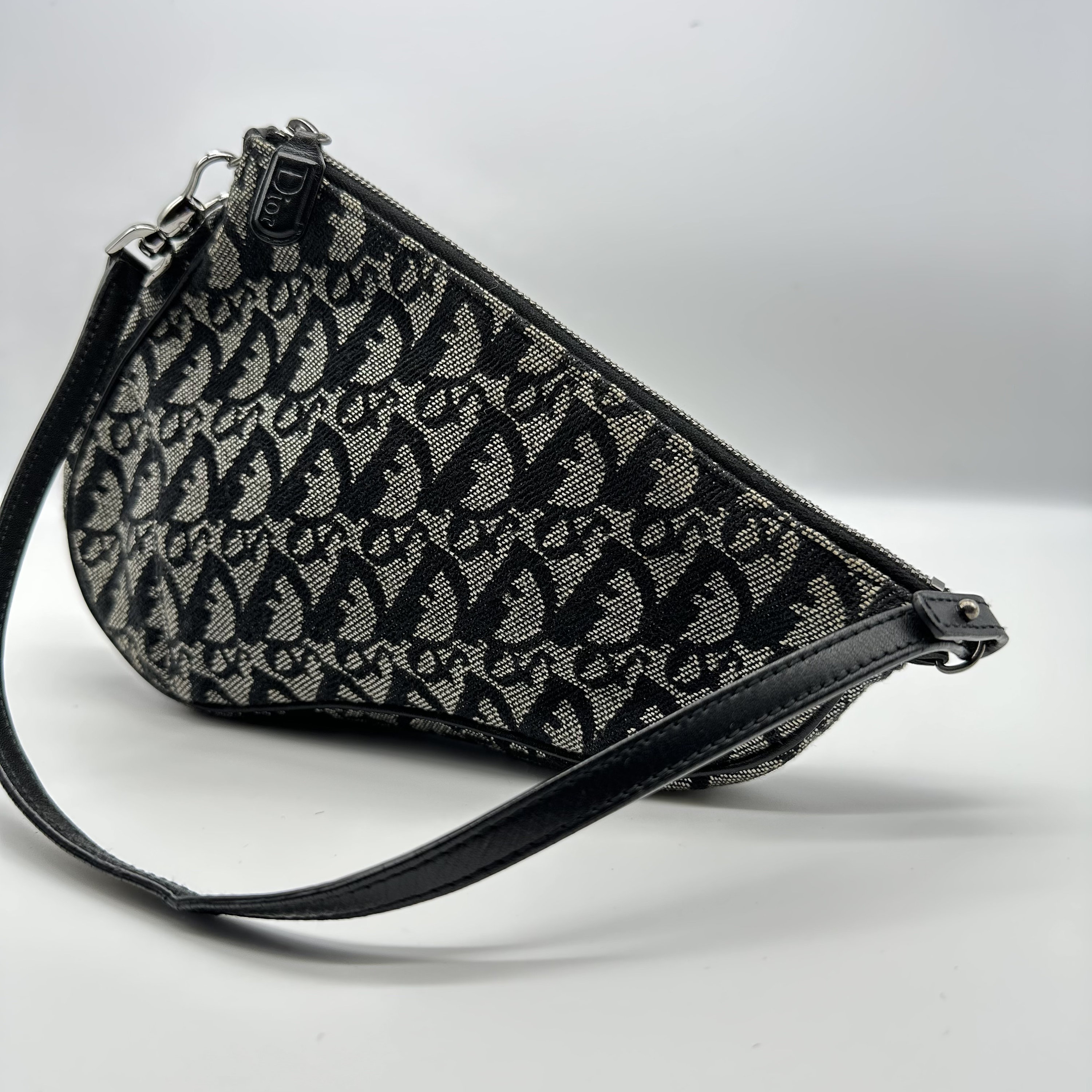 Christian Dior Oblique Denim Saddle Bag - Blue Shoulder Bags, Handbags -  CHR363402