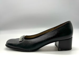Salvatore Ferragamo Size 7.5 Vintage Black Block heel Pumps