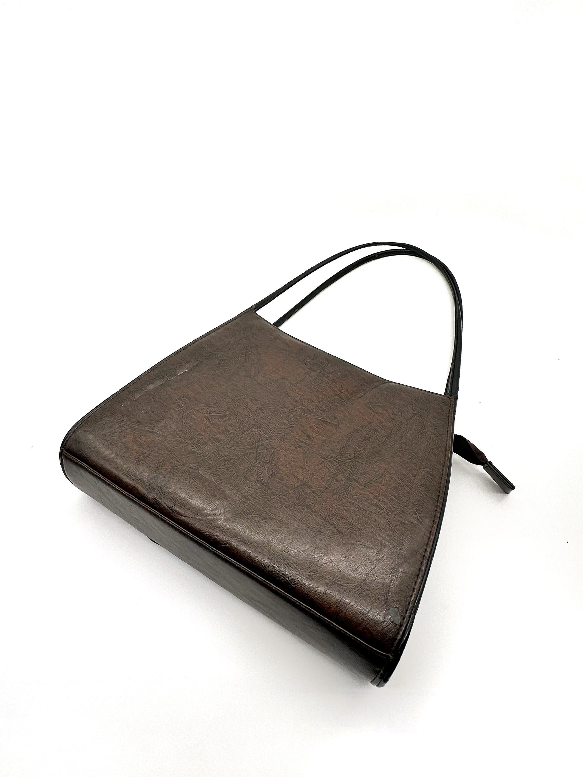 Gucci Vintage Leather Shoulder Bag