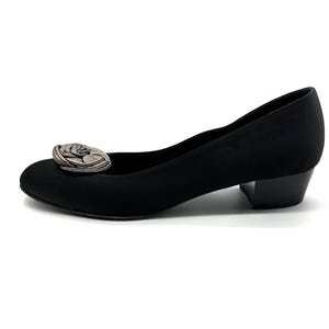 Salvatore Ferragamo Size 8 Vintage flower satin Pumps