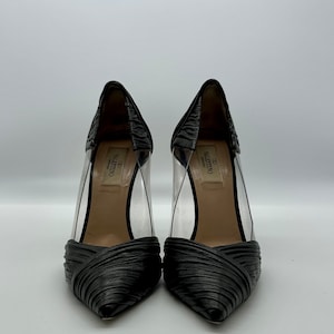 Valentino Size EU37.5/7.5 Vintage Black Leather Pump Heels Black image 4
