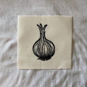 Onion Linocut Block Print Fabric Patch | 5x5”