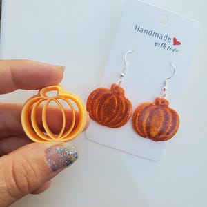 Pumpkin clay cutter
