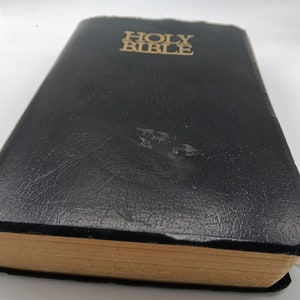 Holy Bible KJV Word of Christ in Red Zondervan 2000 tabs