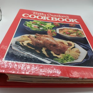 Betty Crocker's Cookbook New and Revised 1986 First Prentice Hall Press Edition