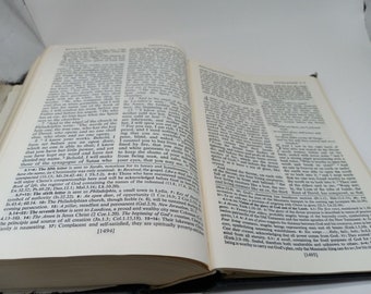 The New Oxford Annotated Bible, New Revised Standard Version With the ...