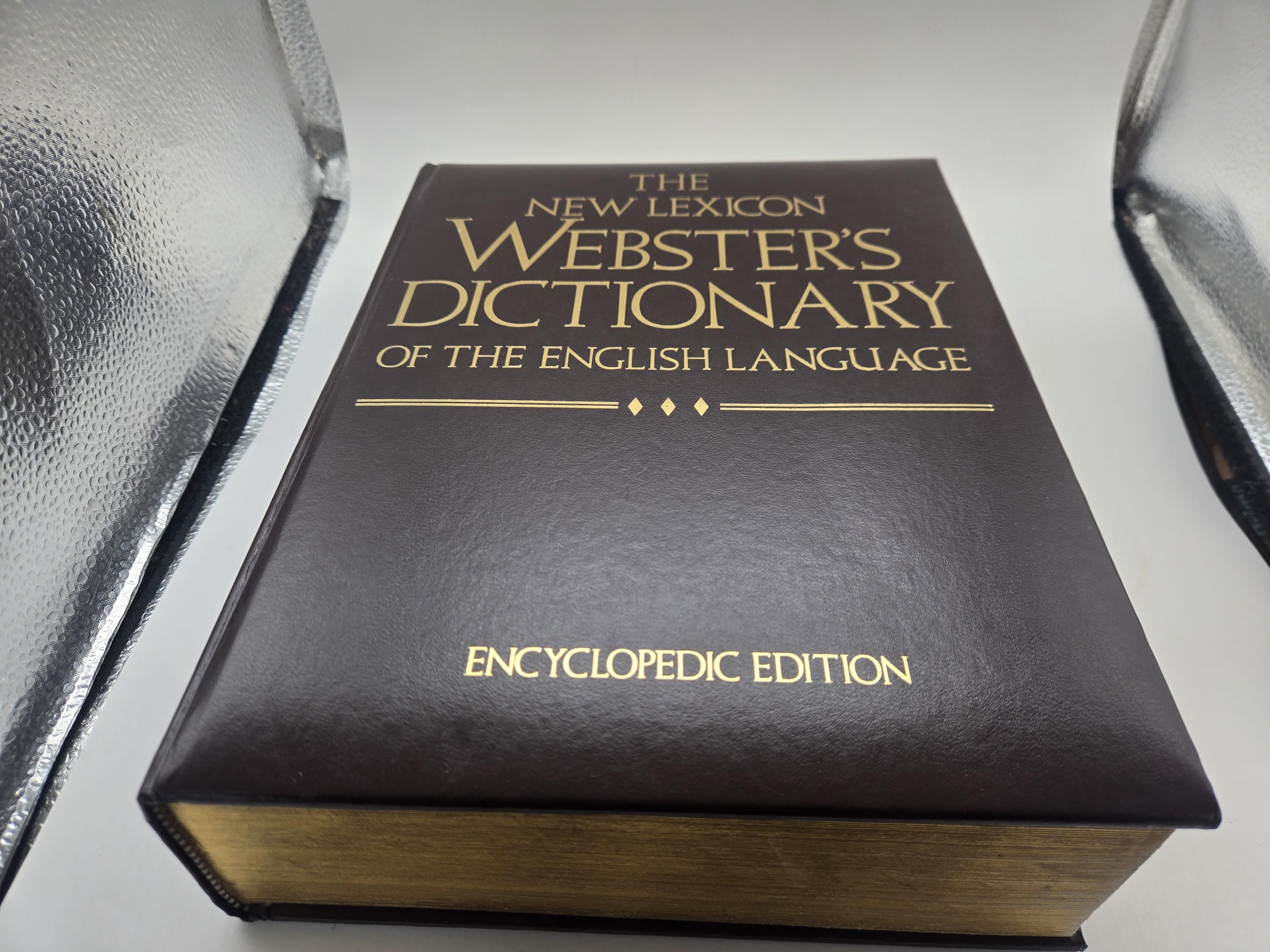 1974年ウェブスターズニューワールドディクショナリーwith学生ハンドブック Webster's New World Dictionary with Student Handbook : Young