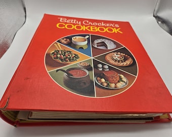 Betty Crocker's Cookbook Golden Press 1970