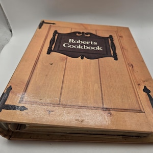 Roberts Cookbook 1974 Vintage Anne Richards 5 ring binder