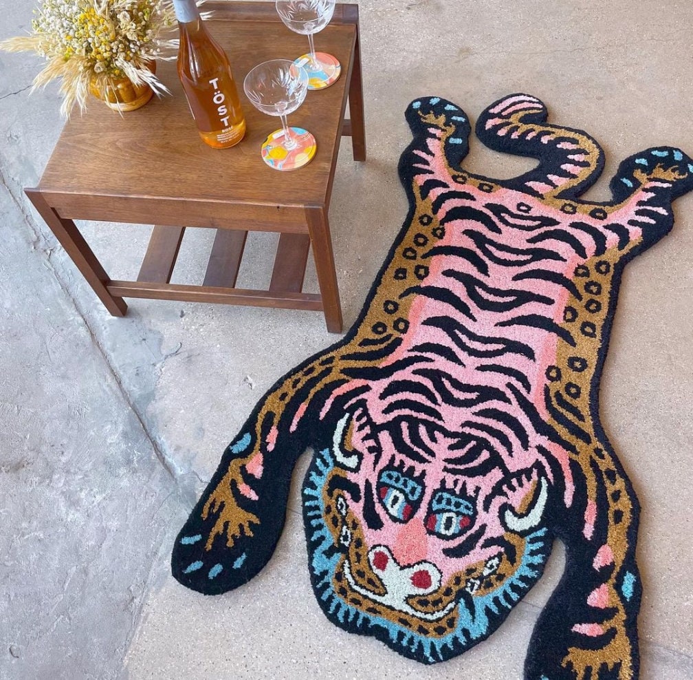 Handknotted Grey, Black, and Cream Hunting Tiger Rug, 3'6x5