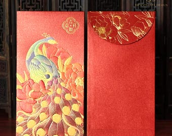 Verpakking van 18 stuks rode enveloppen met reliëf gouden folie en pauwenmotief (吉祥如意), geluksgeschenken voor Chinees Nieuwjaar met geld.