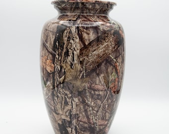 Eternal Outdoors Mossy Oak® Large Cremation Urn for Ashes - Memorial Urn with FREE  Memorial Evite Template | Camouflage