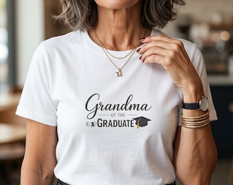 Camiseta de la abuela del graduado, Abuela orgullosa 2026, Camiseta familiar de graduación, Camiseta de la abuela de la promoción de 2026, Conjunto de graduación, Regalo para la abuela