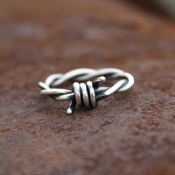 925er Silber Stacheldraht Ring oxidiert: Handgemachter Gothic Punk Schmuck