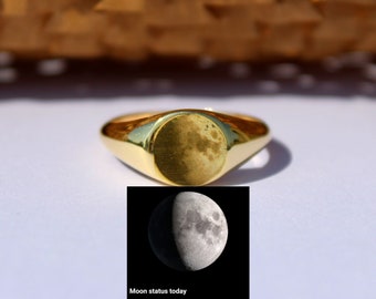 Custom Date Moon Phase Signet Ring In Gold, Personalized Astrological Date Real Moon Status Print Chunky Jewelry Gift For Women