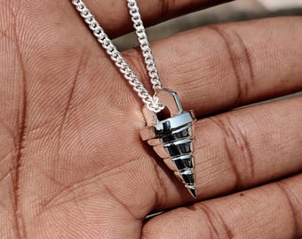 Collar con colgante de taladro central de Gurren Lagann, regalo de joyería de Tengan Toppa inspirado en el anime, collar espiral único de anime, joyería gótica de la generación Z