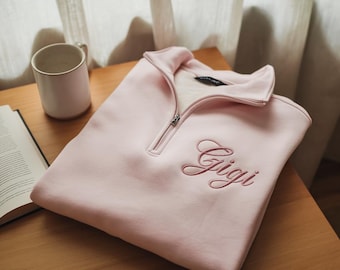 Besticktes Gigi Quarter Zip Sweatshirt: Oma Geschenk, Muttertags Sweatshirt