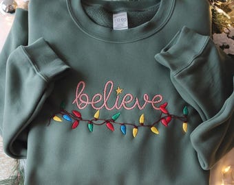 Besticktes „Believe“-Weihnachts-Sweatshirt, Winterlichter-Hoodie