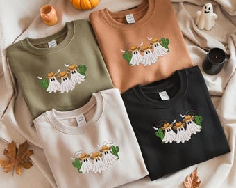 Felpa con ricamo a forma di fantasma cowboy, simpatica maglietta fantasma, maglietta da donna di Halloween, maglietta per la stagione spettrale, regalo di Halloween, simpatica maglietta autunnale