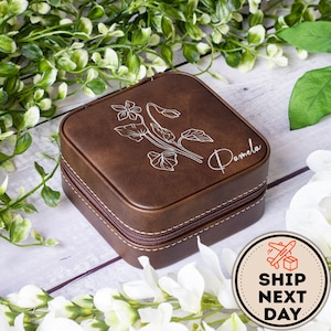 Personalized Birth Flower Leather Travel Jewelry Box, Custom Travel Jewelry Box With Names, Small Jewelry Box For Bridesmaid Gift