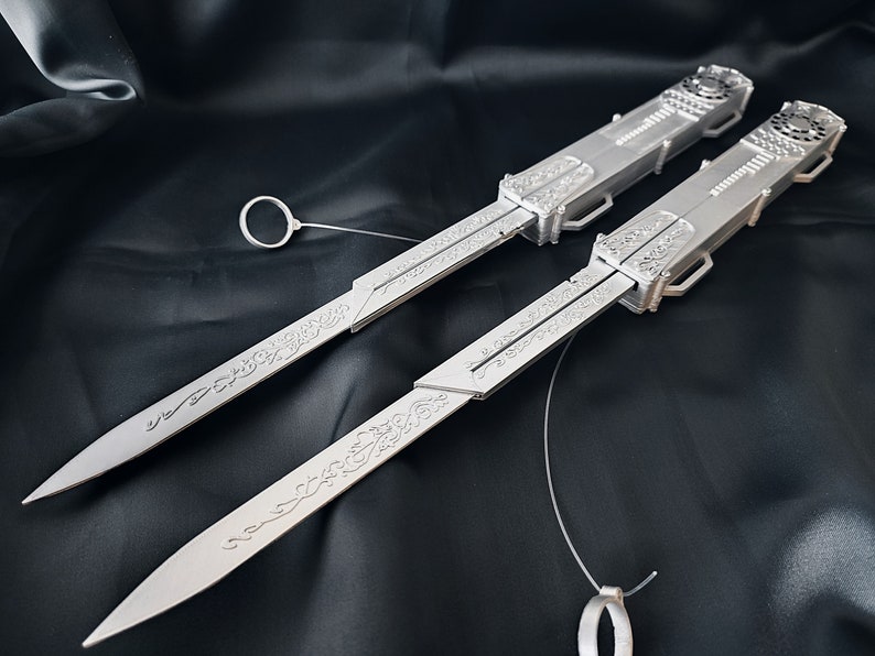 Set of 2 Assassin's Ezio Hidden Blade Extended Cosplay Etsy