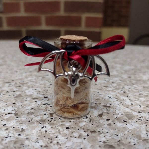 Vampire repellent garlic vial