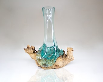 Glas Vase mundgeblasen auf Wurzelholz