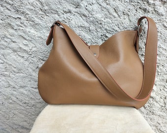 "Elise" tote bag in customizable light brown leather, leather shoulder bag, quality leather gift idea, brown leather handbag