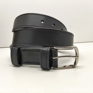 Black leather belt for men or women, quality handmade belt in France, leather fashion accessory image 2