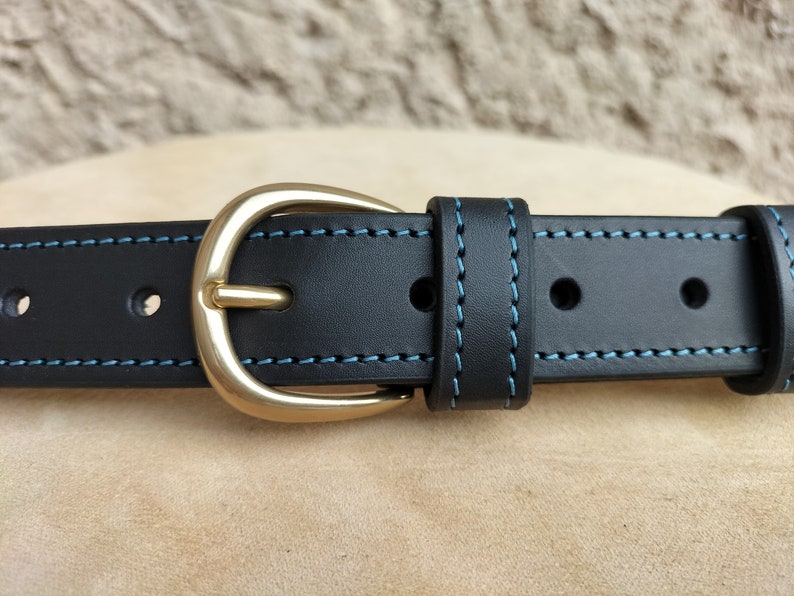 ceinture en cuir noir cousue bleue, ceinture noir et bleu pour homme et femme en cuir image 6