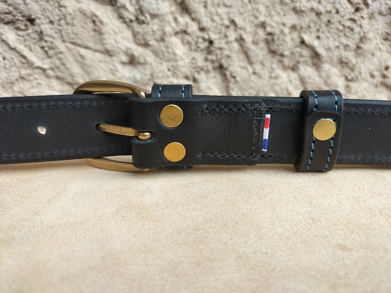 ceinture en cuir noir cousue bleue, ceinture noir et bleu pour homme et femme en cuir image 4