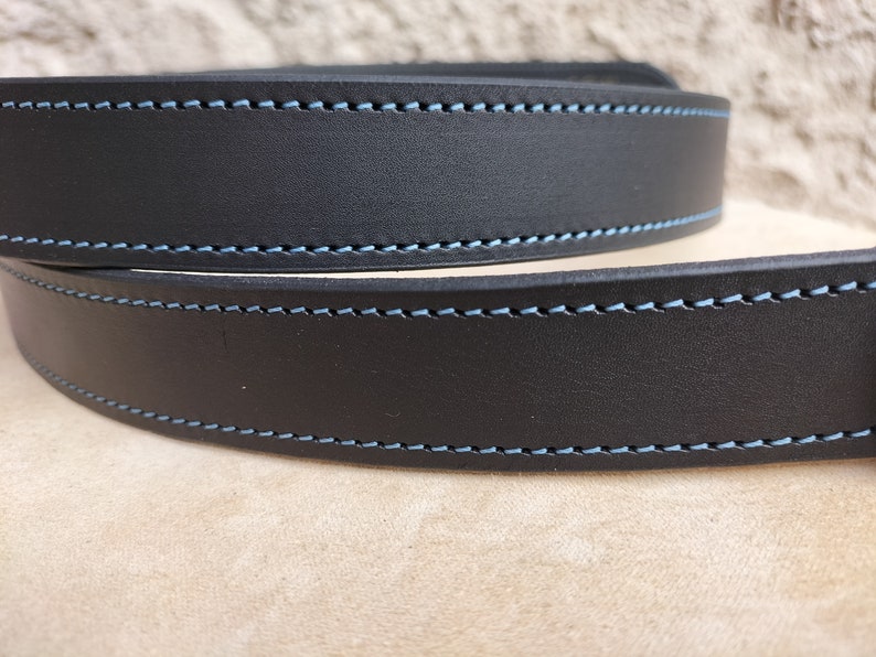 ceinture en cuir noir cousue bleue, ceinture noir et bleu pour homme et femme en cuir image 7