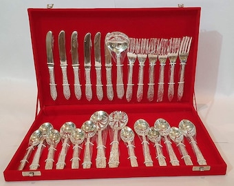 Zestaw sztućców z tłoczonego mosiądzu i srebra – 27 elementów, naczynia indyjskie