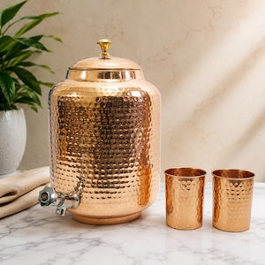 Jarra de agua de cobre hecha a mano: Dispensador de agua de cobre tipo olla para almacenar agua (lista de artículos de cocina)