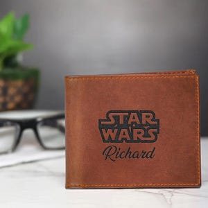 Idea de regalo para hombres, regalo para papá grabado, billetera para hombres, billetera con monograma personalizado, billetera personalizada, billetera grabada, regalo para él, regalo para padrinos de boda